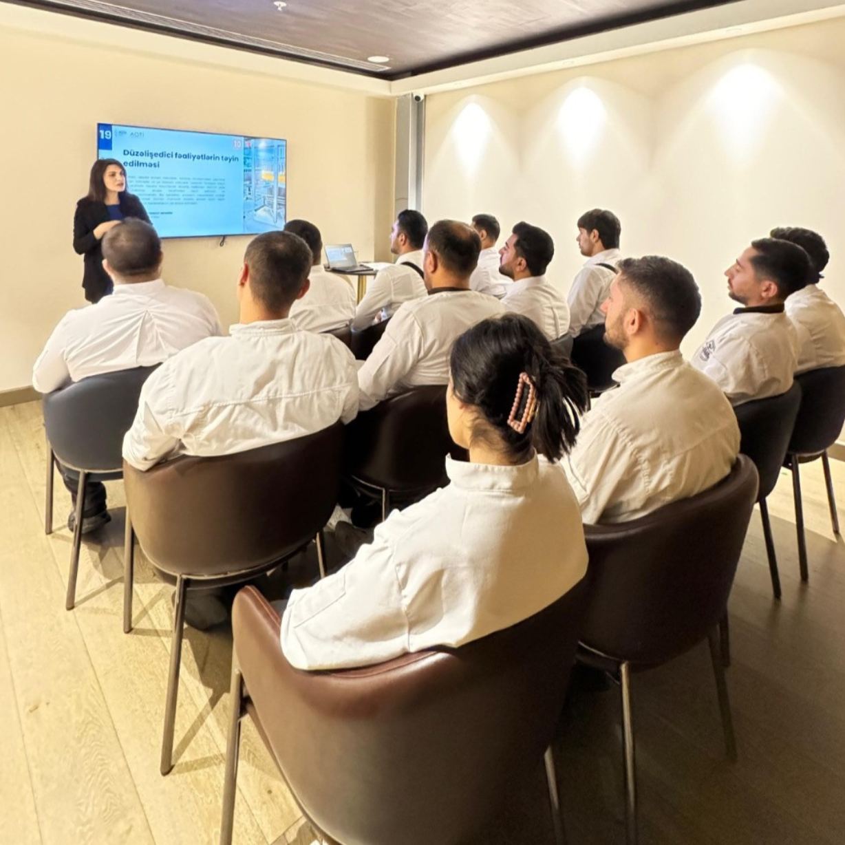 AQTİ tərəfindən “Etiler Meat House” restoranının əməkdaşları üçün HACCP təlimi keçirilib