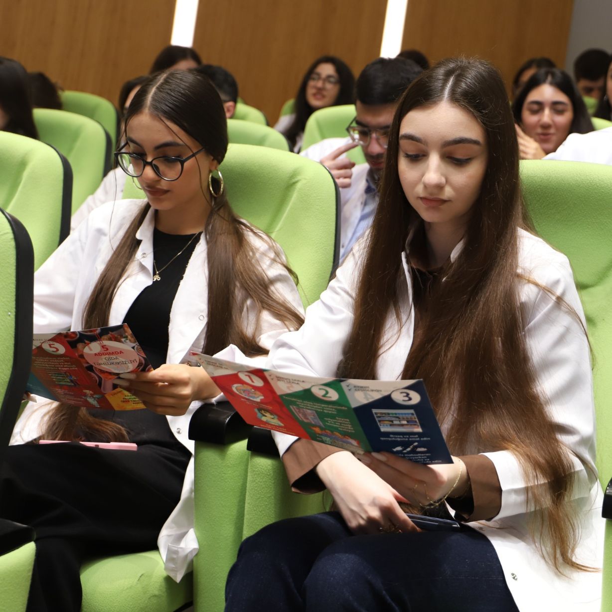 Xəzər Universitetinin tələbələri ilə görüş keçirilib