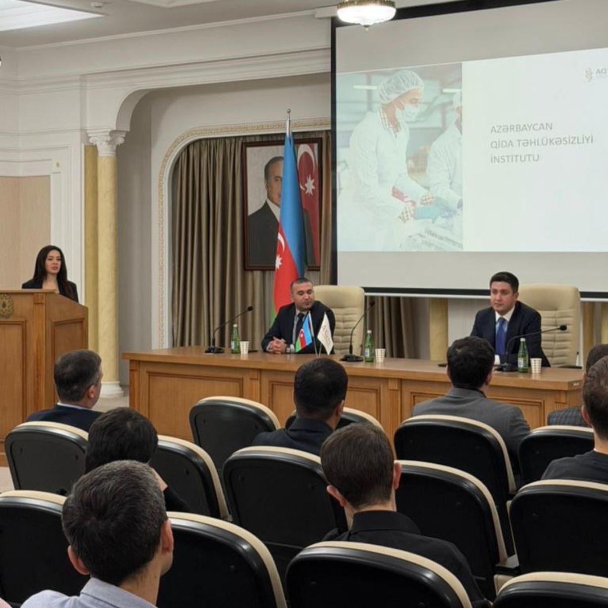 İctimai iaşə müəssisələrinin nümayəndələri AQTİ-nin xidmətləri ilə bağlı məlumatlandırılıb