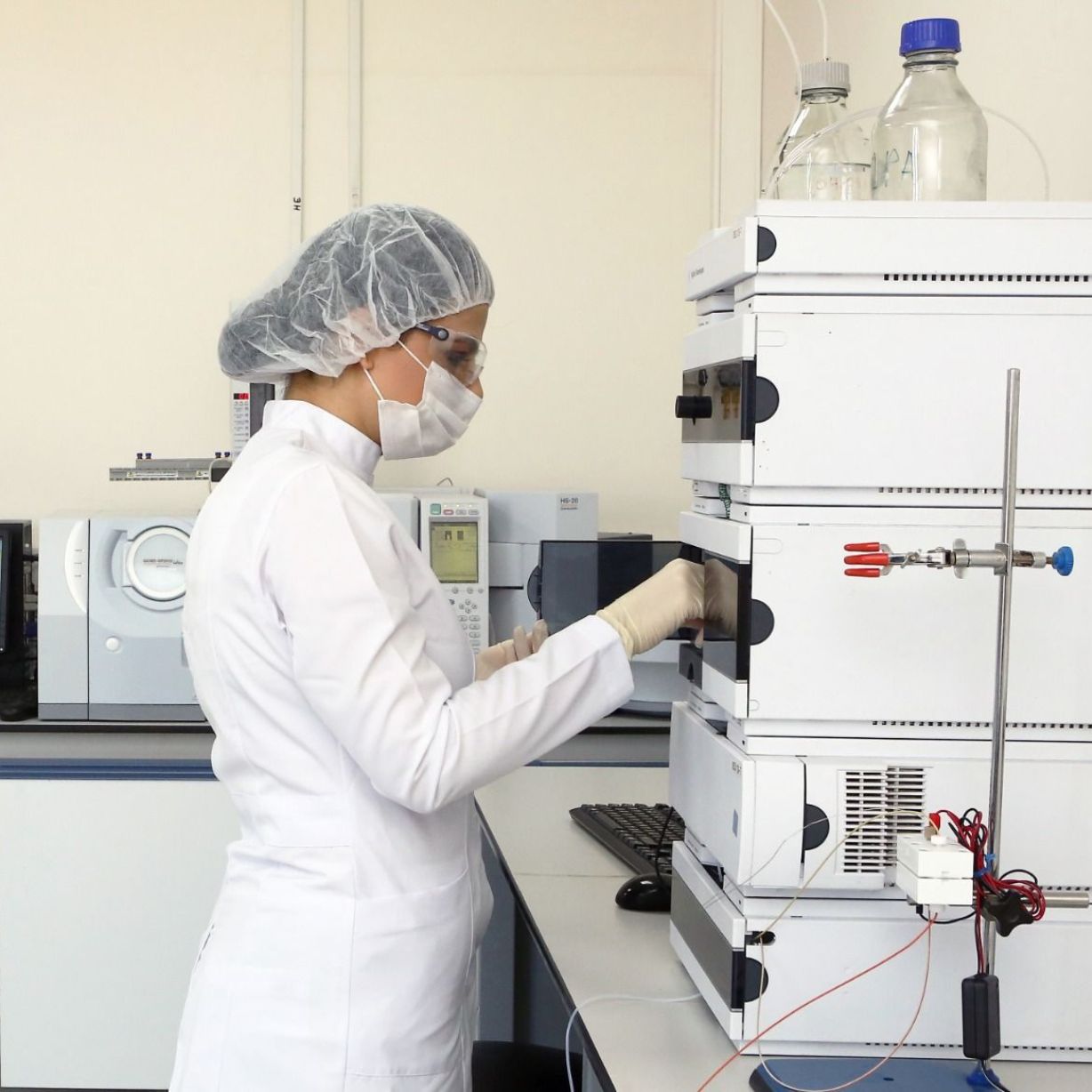 Kompleks Tədqiqatlar Laboratoriyası beynəlxalq səriştəlilik sınaqlarında uğurlu nəticələr əldə edib