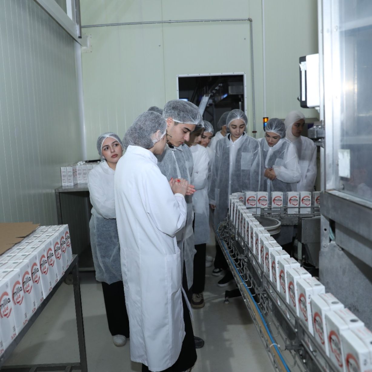 Qida Təhlükəsizliyi Könüllüləri üçün “Milla Dairy” MMC-yə infotur təşkil olunub – VİDEO