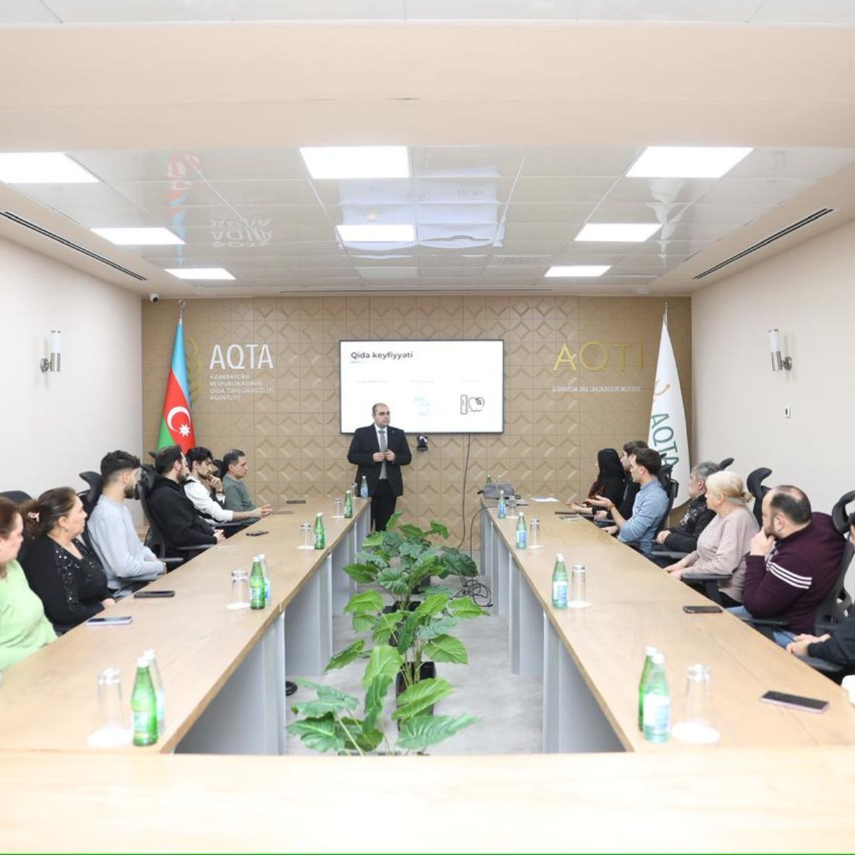 Qida ilə təmasda olan mütəxəssislər üçün gigiyena təlimi keçirilib