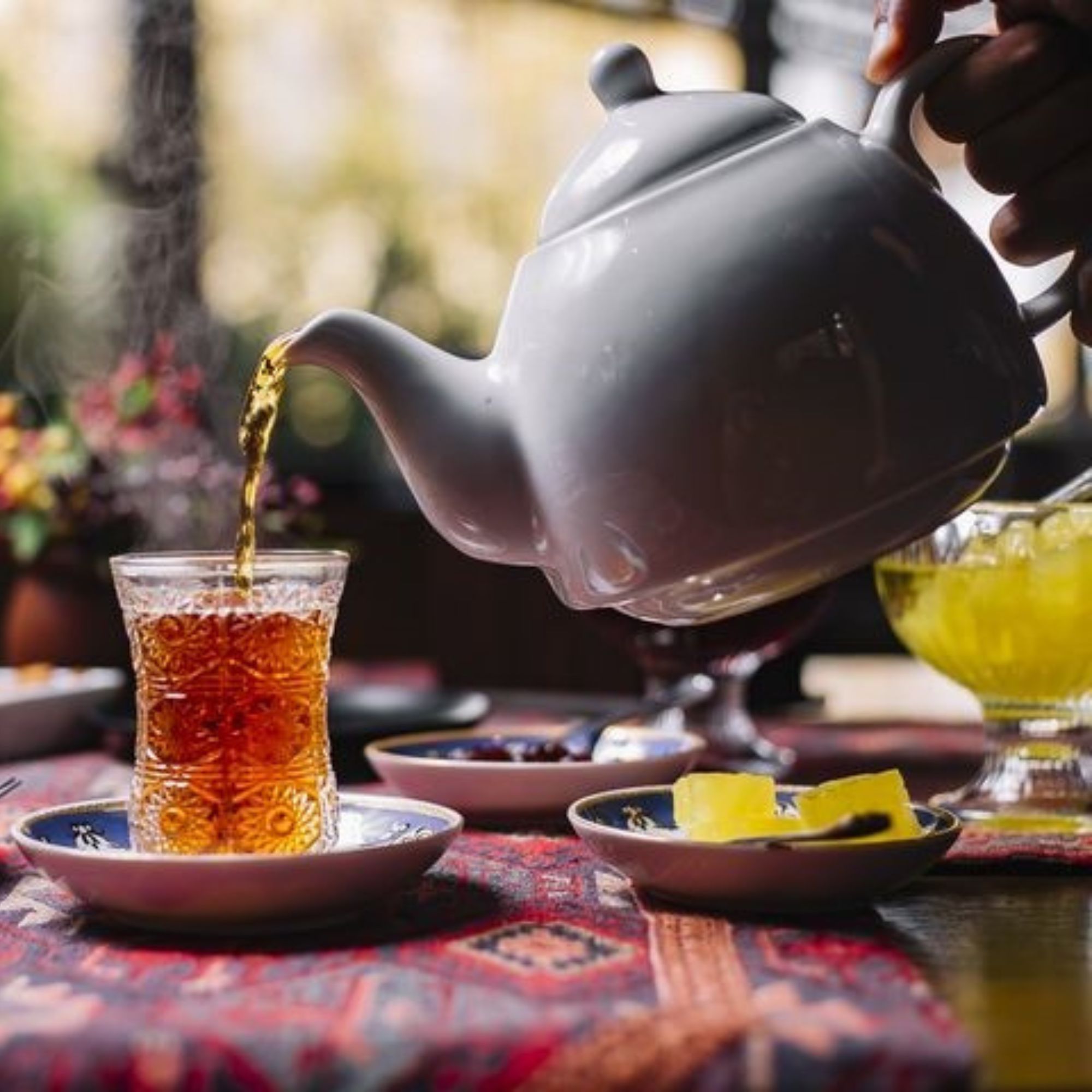 Yeməkdən sonra çay içmək doğrudanmı faydalıdır?