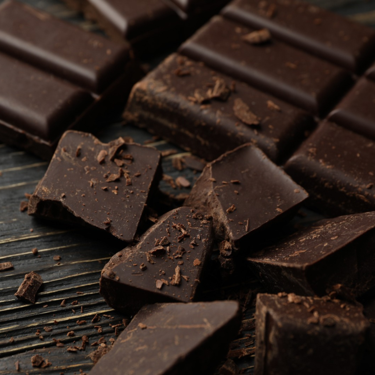 Tünd şokolad faydalı seçimdir, yoxsa sadəcə bəhanə?