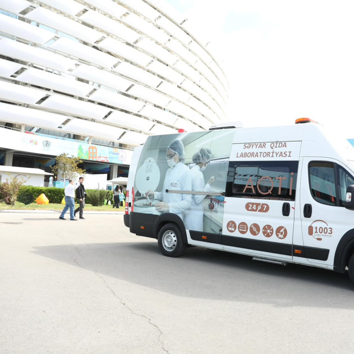 AQTİ-nin səyyar laboratoriyası WUF13-də: Dəqiq və operativ nəzarət
