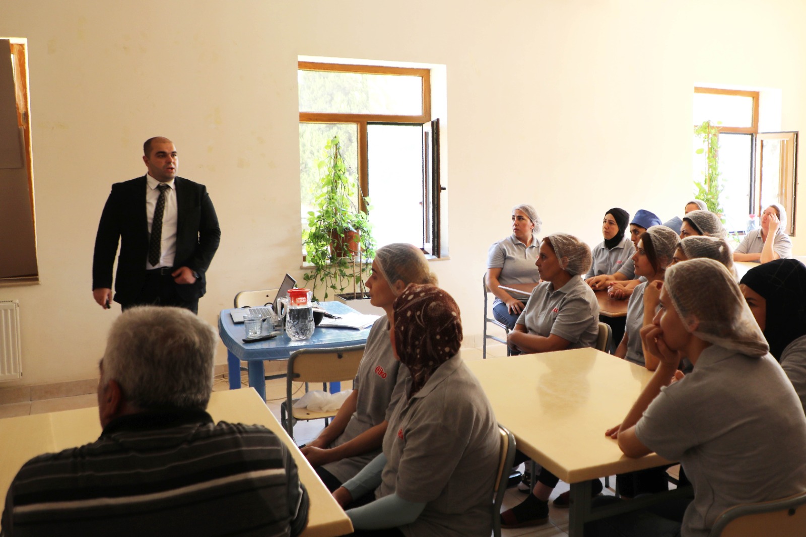 AQTİ-nin mütəxəssisləri Abşeronda sahibkarlıq subyektinin əməkdaşlarına təlim keçib