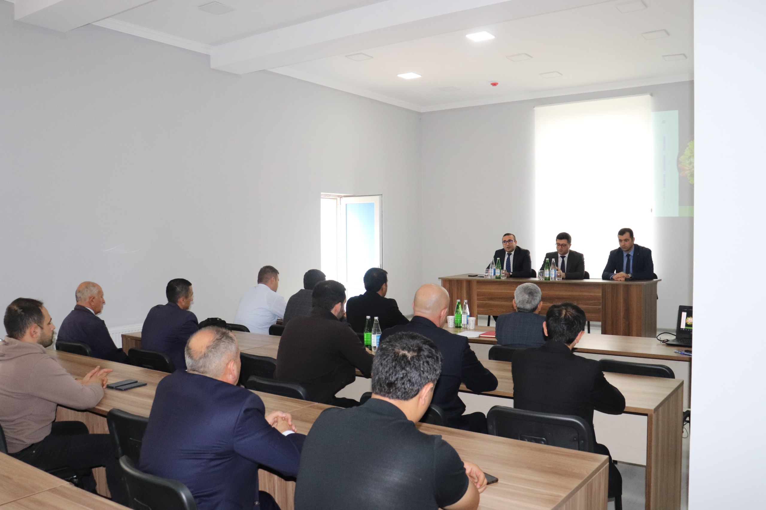 AQTİ-nin mütəxəssisləri Qazax-Tovuz regionunda fəaliyyət göstərən sahibkarlarla görüş keçirib