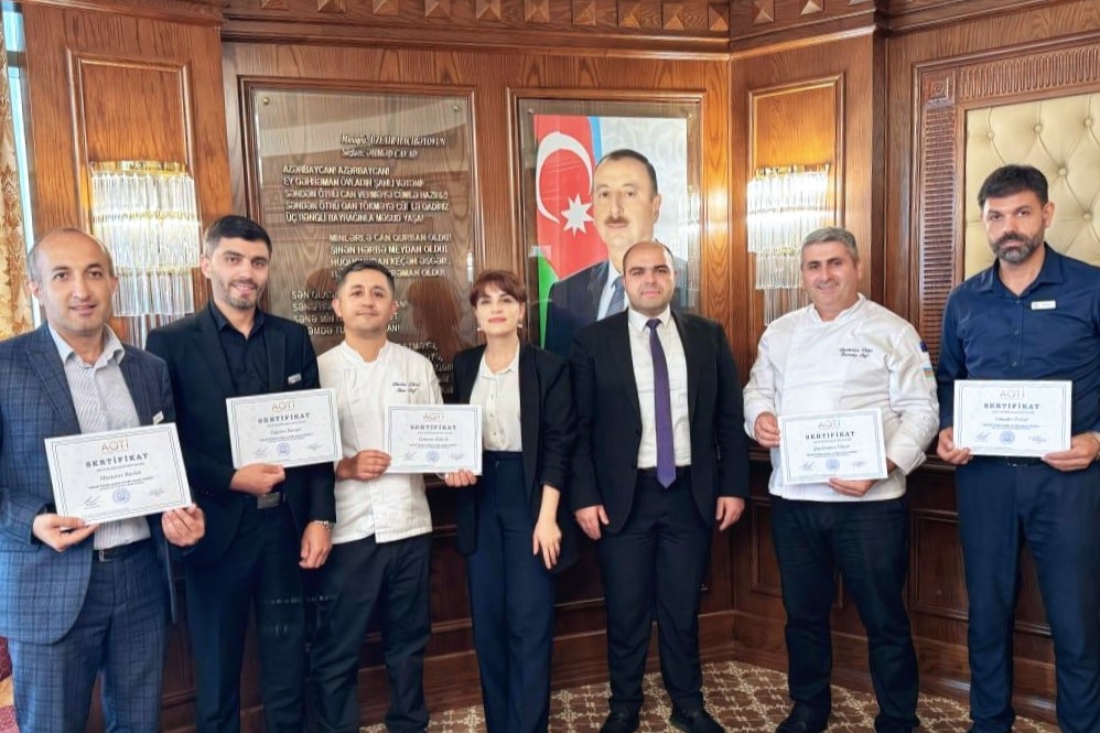 AQTİ-nin mütəxəssisləri Şamaxıda sahibkarlıq subyektinin əməkdaşlarını HACCP prinsipləri barədə məlumatlandırıb