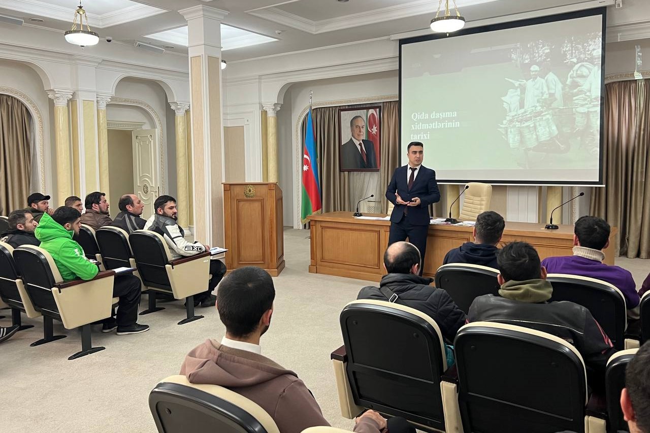 Daşınma və çatdırılma xidməti ilə məşğul olan şəxslər üçün təlimlər davam etdirilir