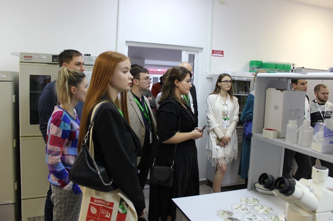 Mərkəzi Fitosanitar Laboratoriyanın əməkdaşı beynəlxalq elmi-praktiki konfransda iştirak edib