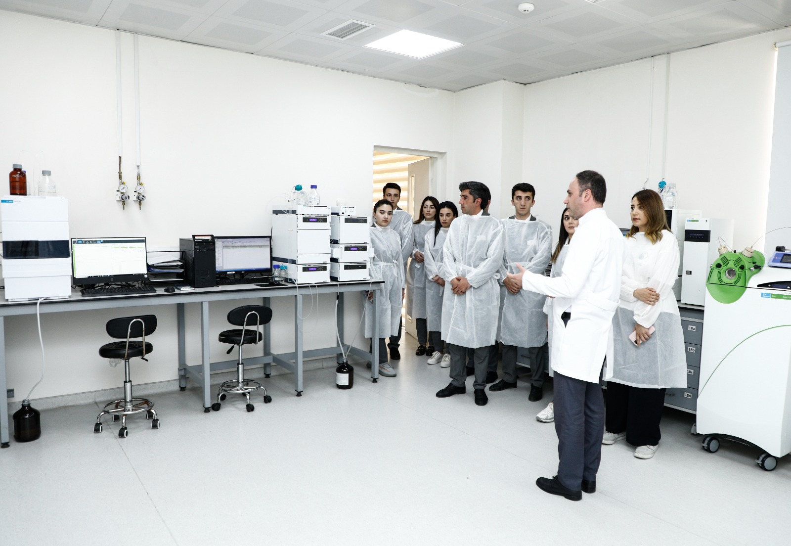 “Məktəblilərin qida bələdçiləri” “Açıq qapı” günündə iştirak ediblər